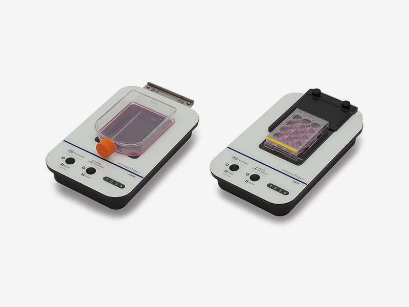 Kompatibel mit verschiedenen Arten von Gefäßen (links: T175-Kulturflasche, rechts: 12-Well-Platte)