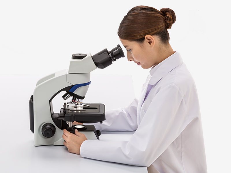 位置の低いフォーカスハンドル